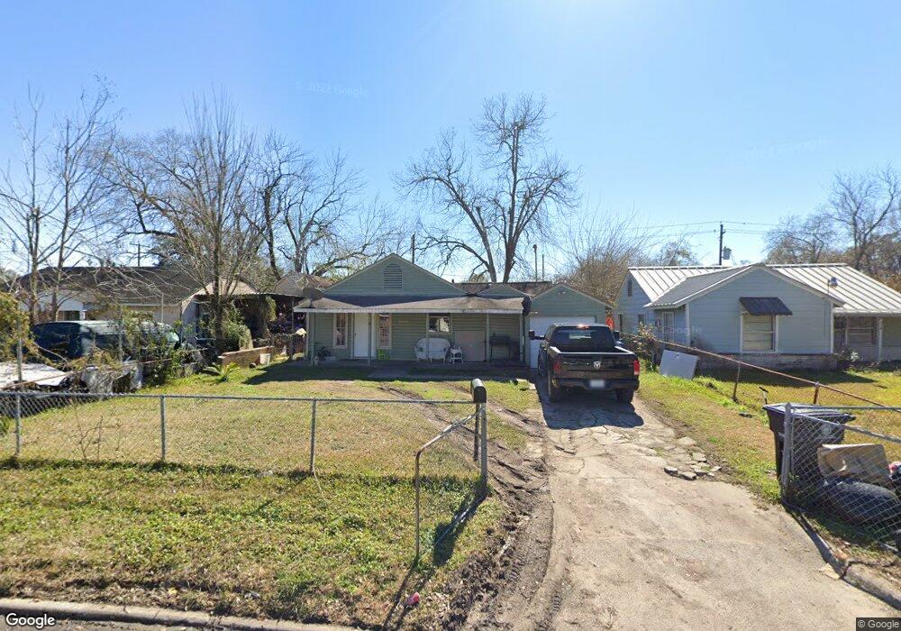 7662 Greenstone St, Houston, TX 77087 - photo 1