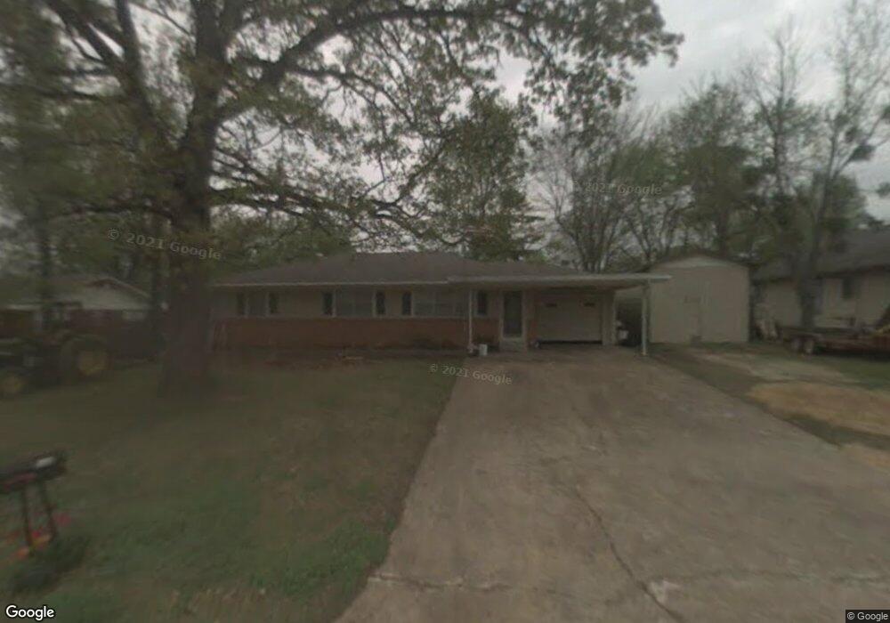 1304 S 3rd St, Hugo, OK 74743 - photo 1