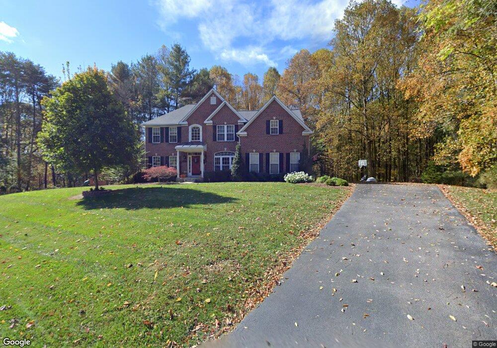 612 Okemo Dr, Sykesville, MD 21784 - photo 1