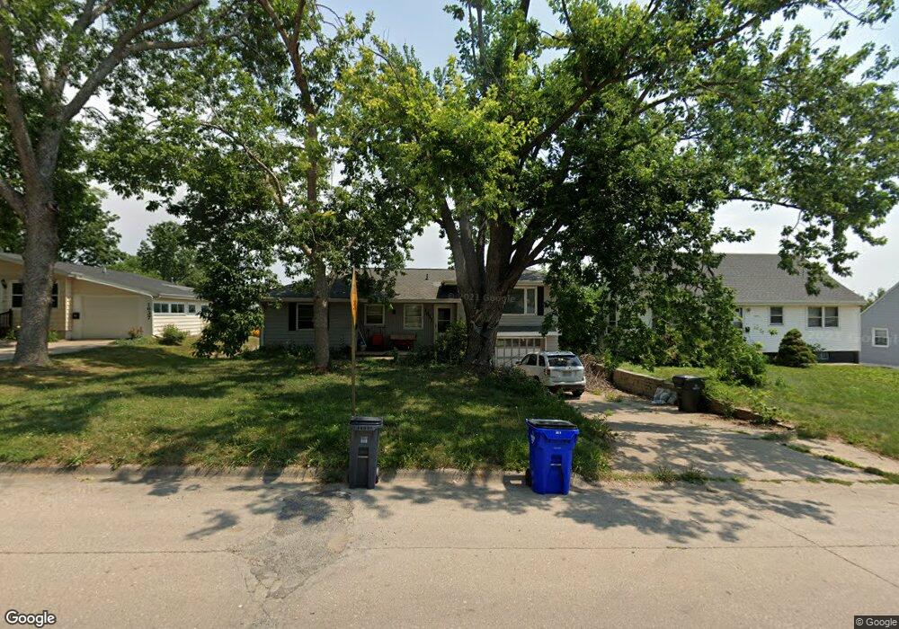 1631 11th St NW, Cedar Rapids, IA 52405 - photo 1