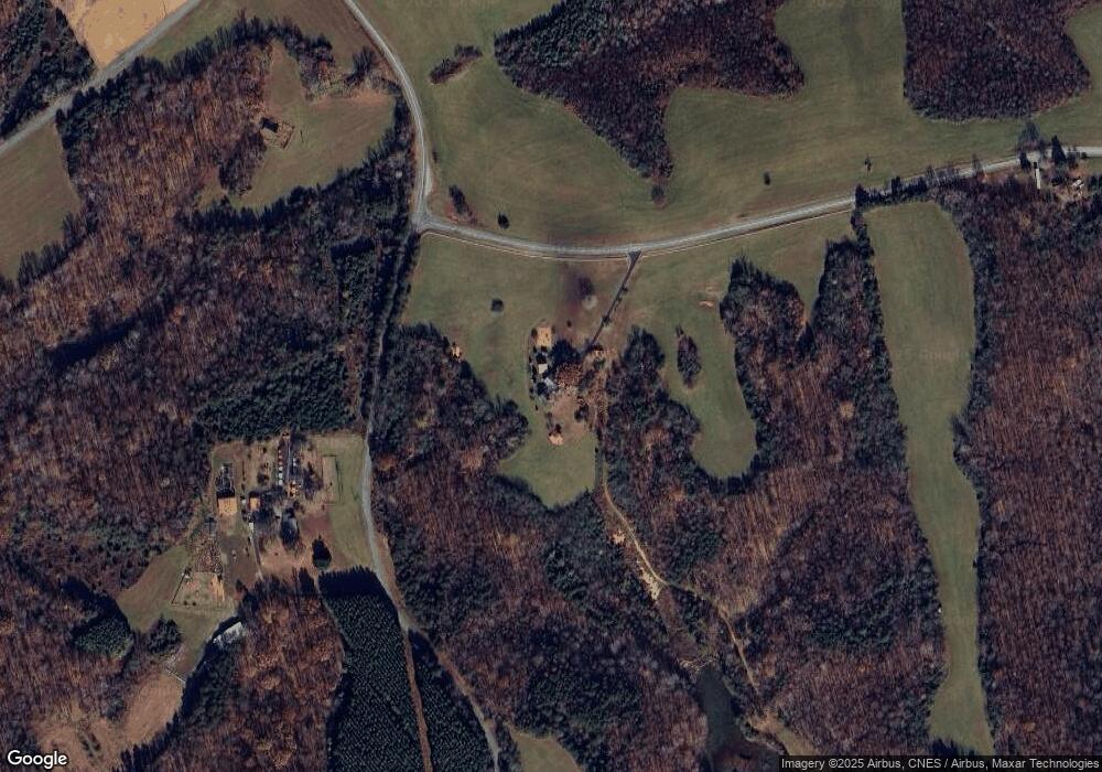 696 Mapleton Dr, Callands, VA 24530 - photo 1