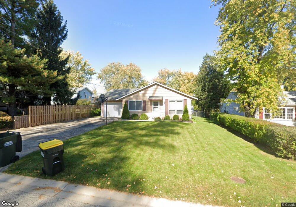 103 Hunters Path, Lake In the Hills, IL 60156 - photo 1