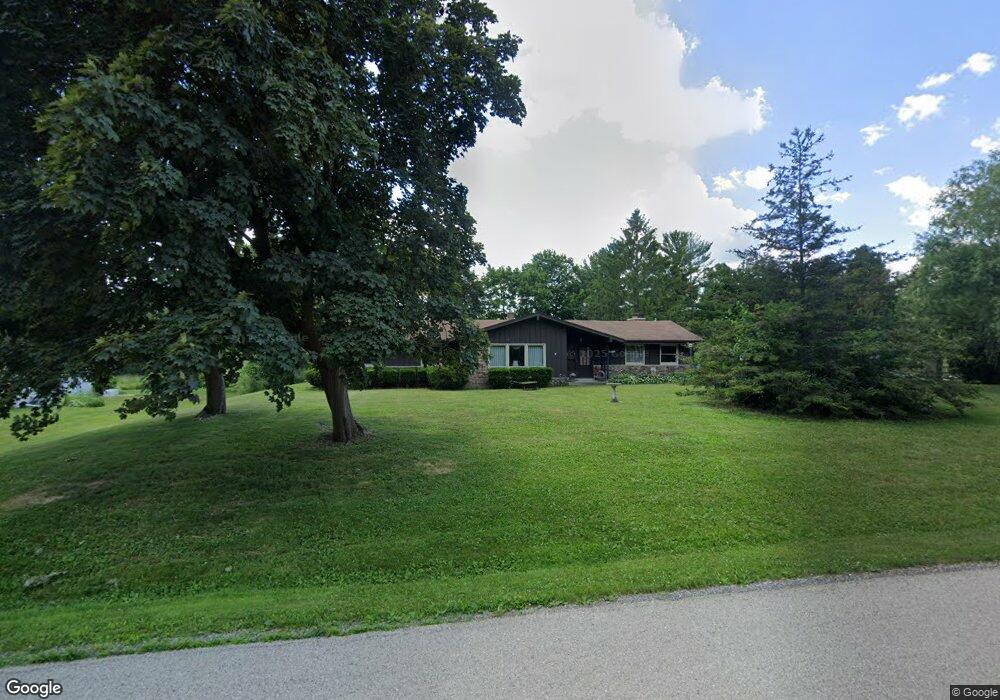 N50W27669 N Courtland Cir, Pewaukee, WI 53072 - photo 1