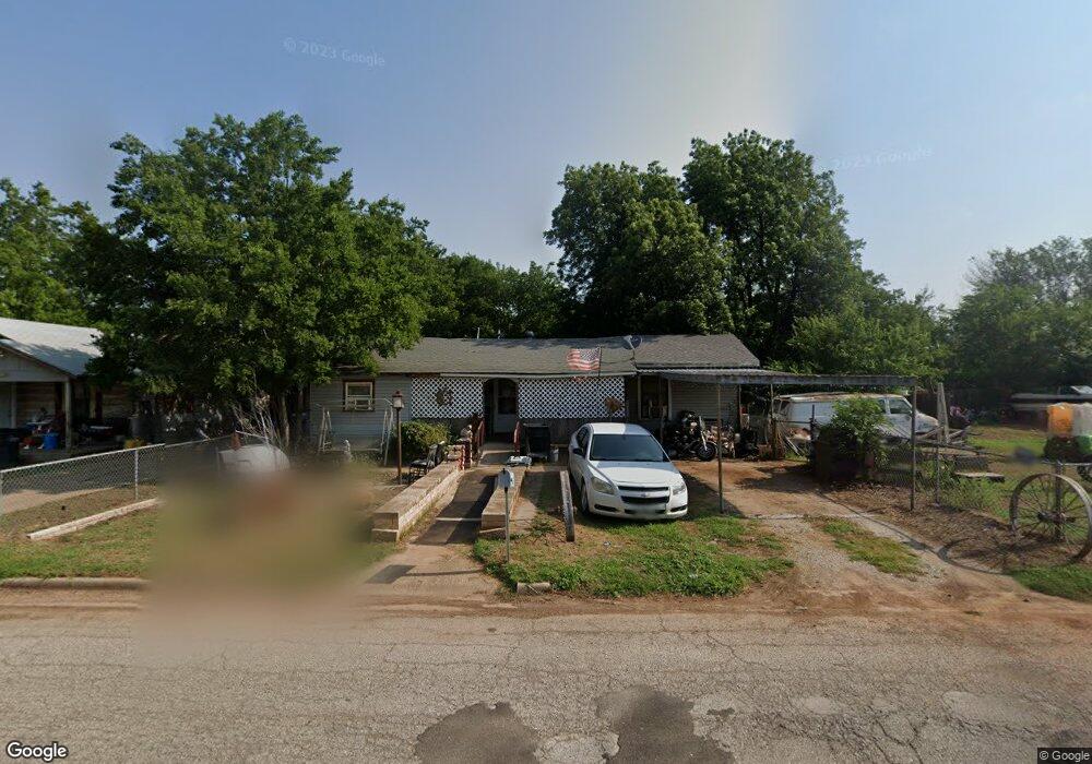 1320 33rd St, Wichita Falls, TX 76302 - photo 1