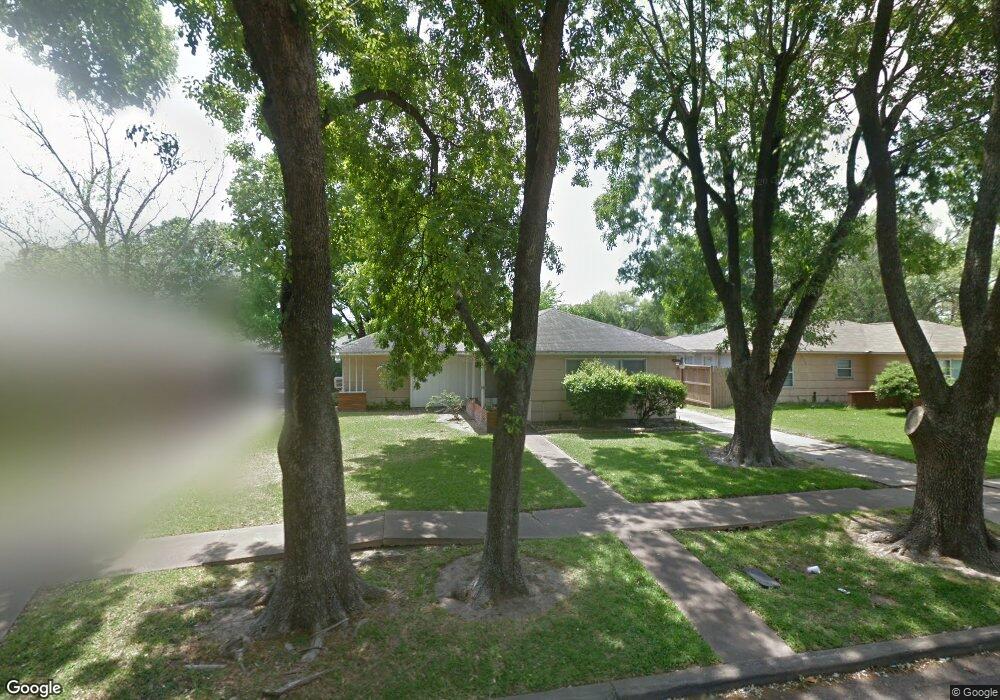 7710 Hereford St, Houston, TX 77087 - photo 1