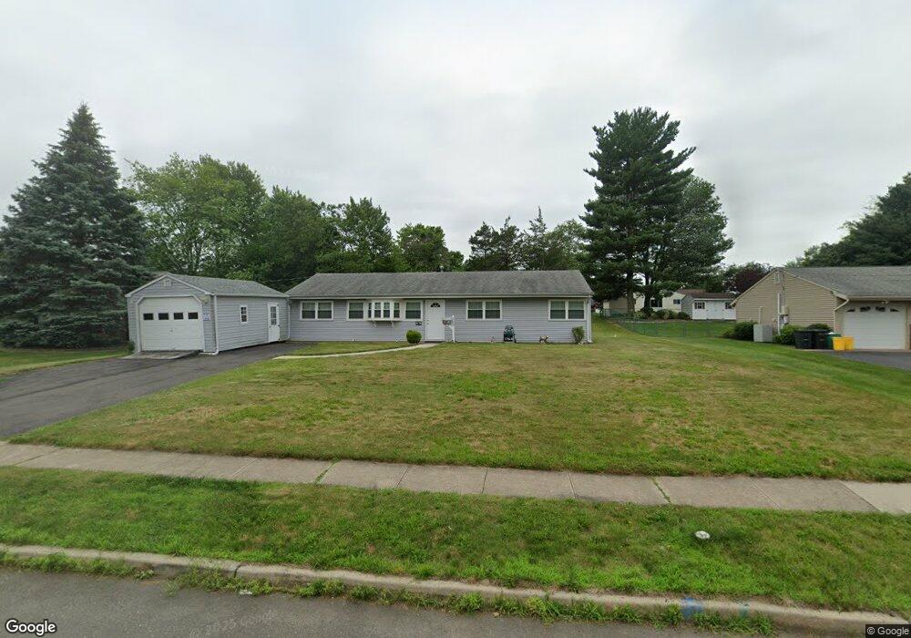 160 Kendall Rd, Kendall Park, NJ 08824 - photo 1