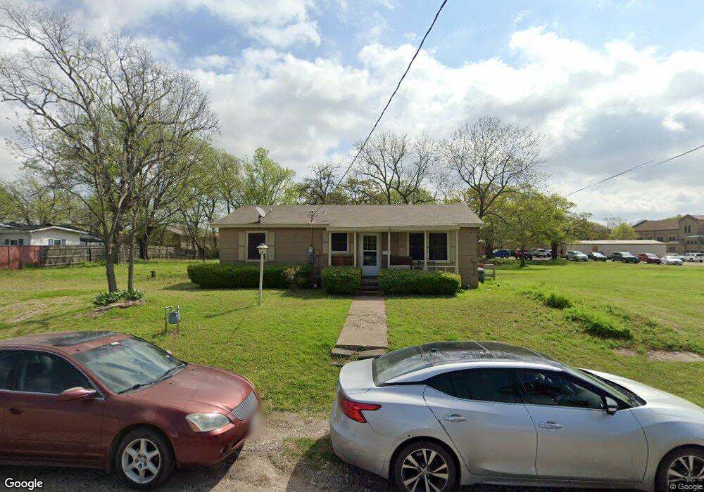 1220 Franklin Ave, Bonham, TX 75418 - photo 1