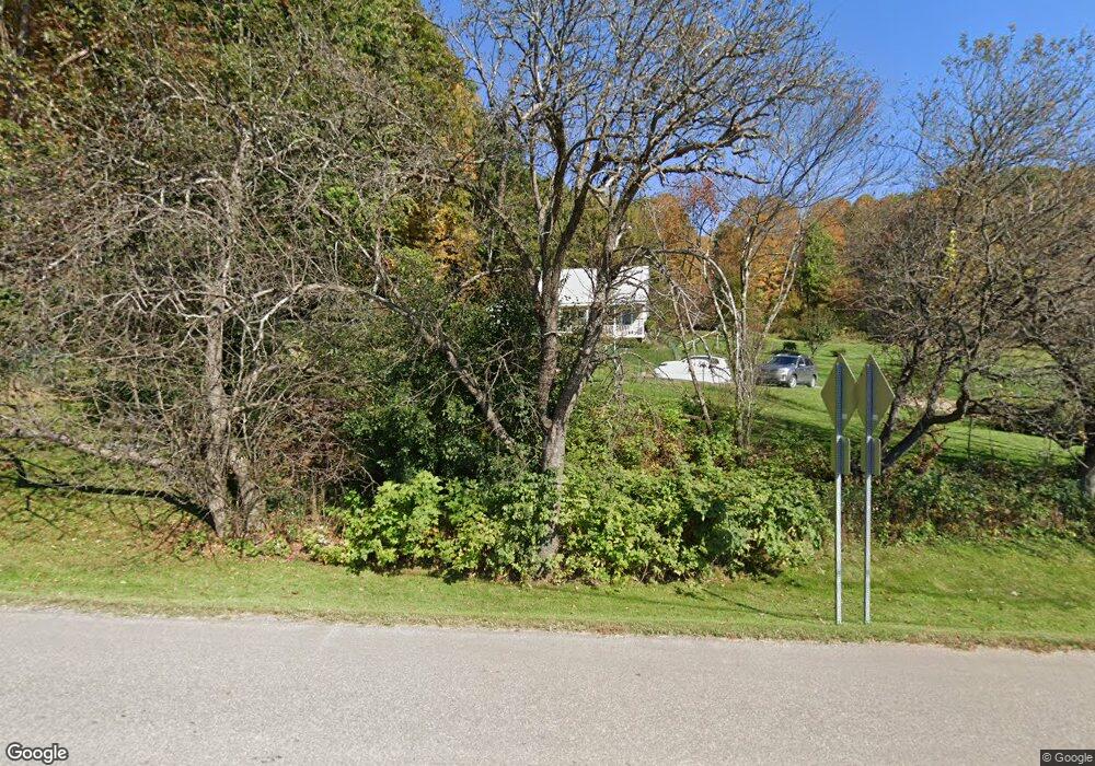 218 E Hill Rd, Richmond, VT 05477 - photo 1