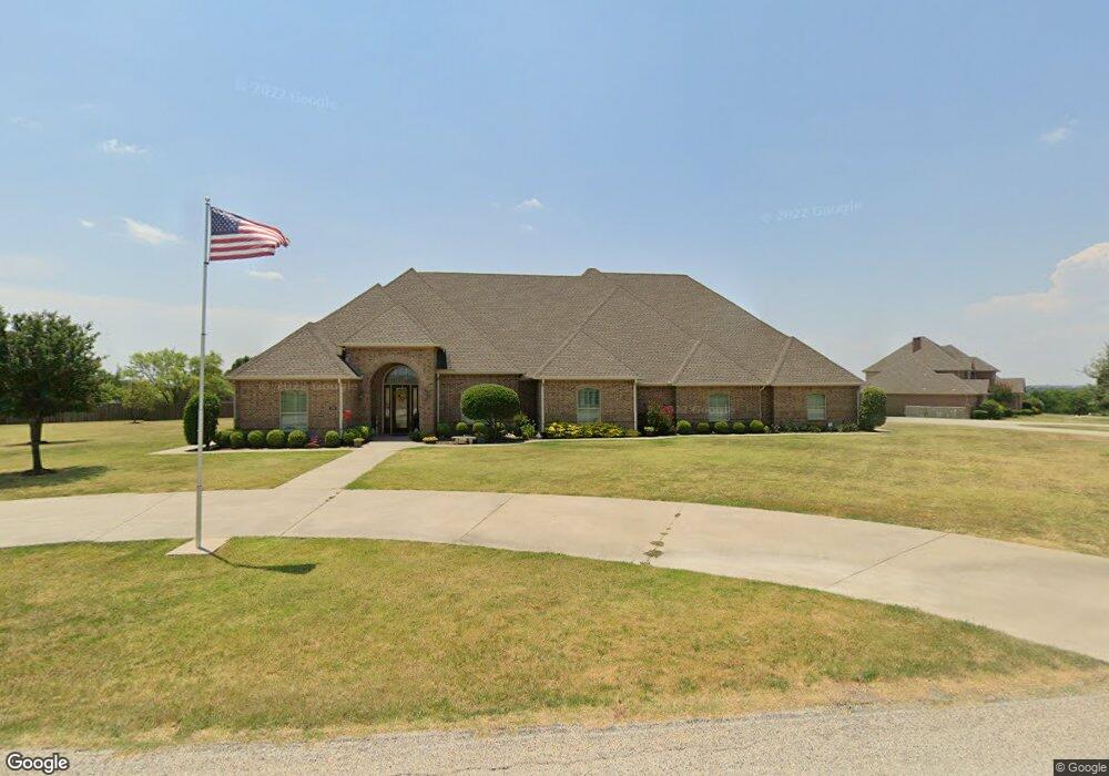 711 Stone Ridge Dr, Gainesville, TX 76240 - photo 1