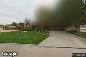 620 N Center St, Hoisington, KS 67544