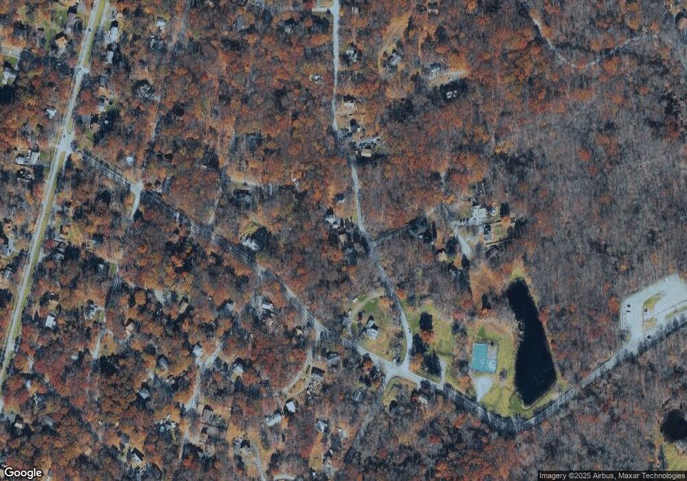 1027 Maple Lake Dr, Bushkill, PA 18324 - photo 1