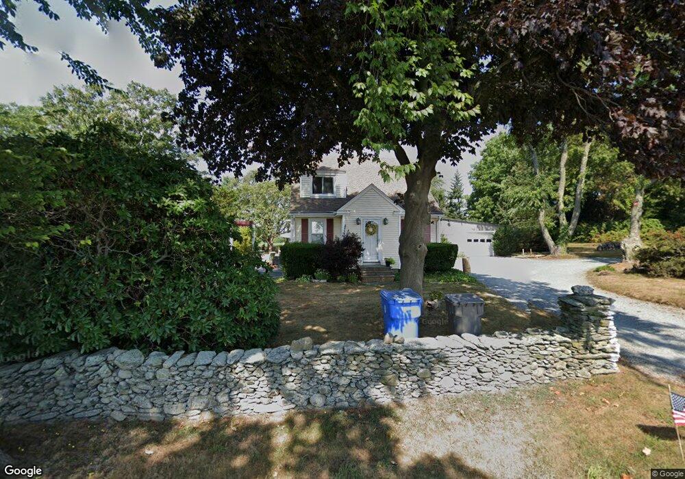 1052 E Main Rd, Middletown, RI 02842 - photo 1