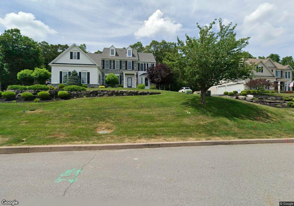 1200 Woodberry Dr, Mountain Top, PA 18707 - photo 1