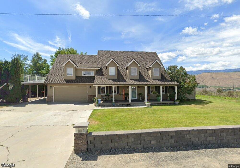 2590 6th St SE, East Wenatchee, WA 98802 - photo 1