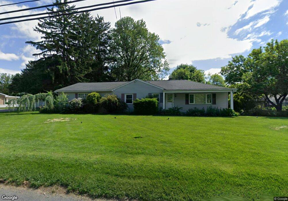 1435 S Krocks Rd, Allentown, PA 18106 - photo 1