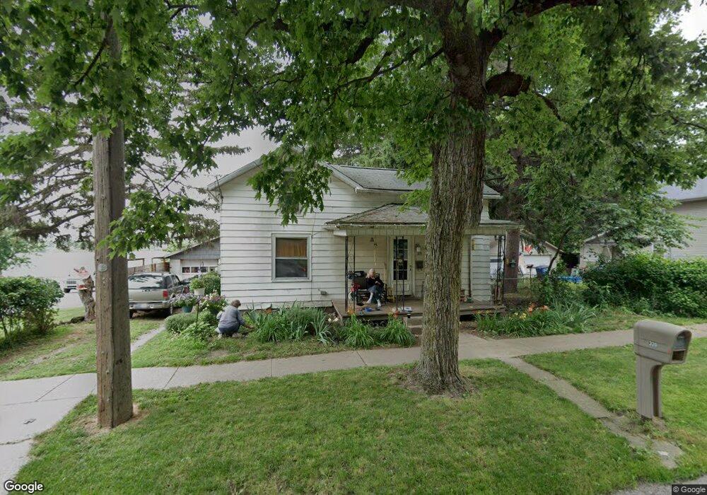 320 Park St, La Porte, IN 46350 - photo 1