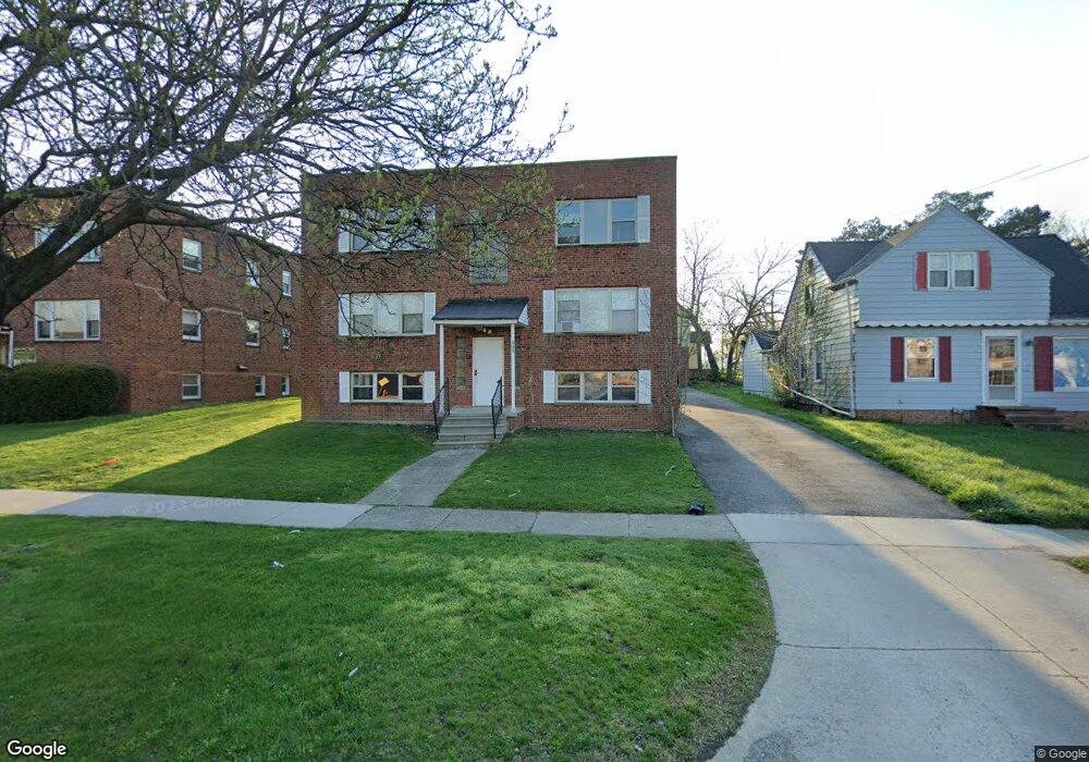 5175 Warrensville Center Rd unit 3, Maple Heights, OH 44137 - photo 1