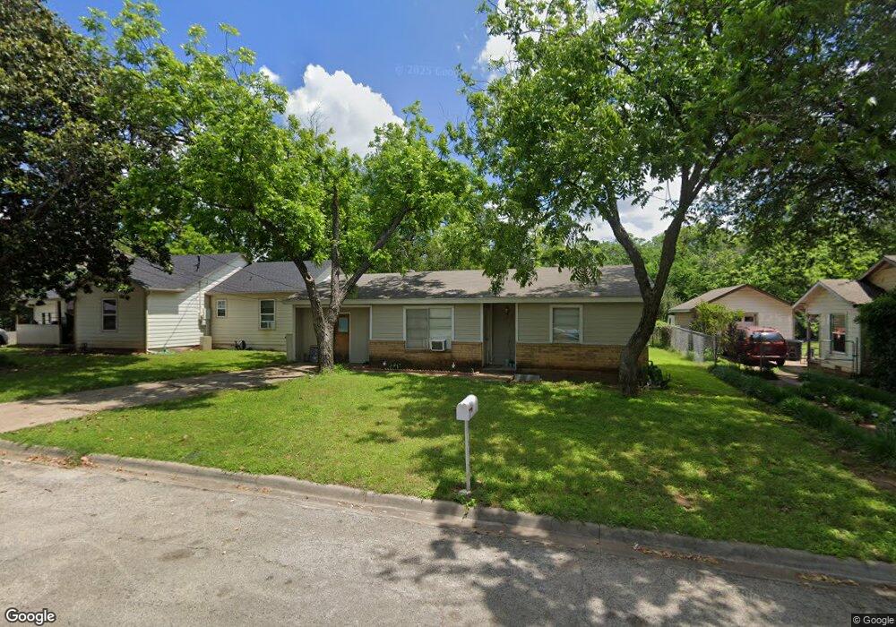 108 Dixon St, Cleburne, TX 76033 - photo 1