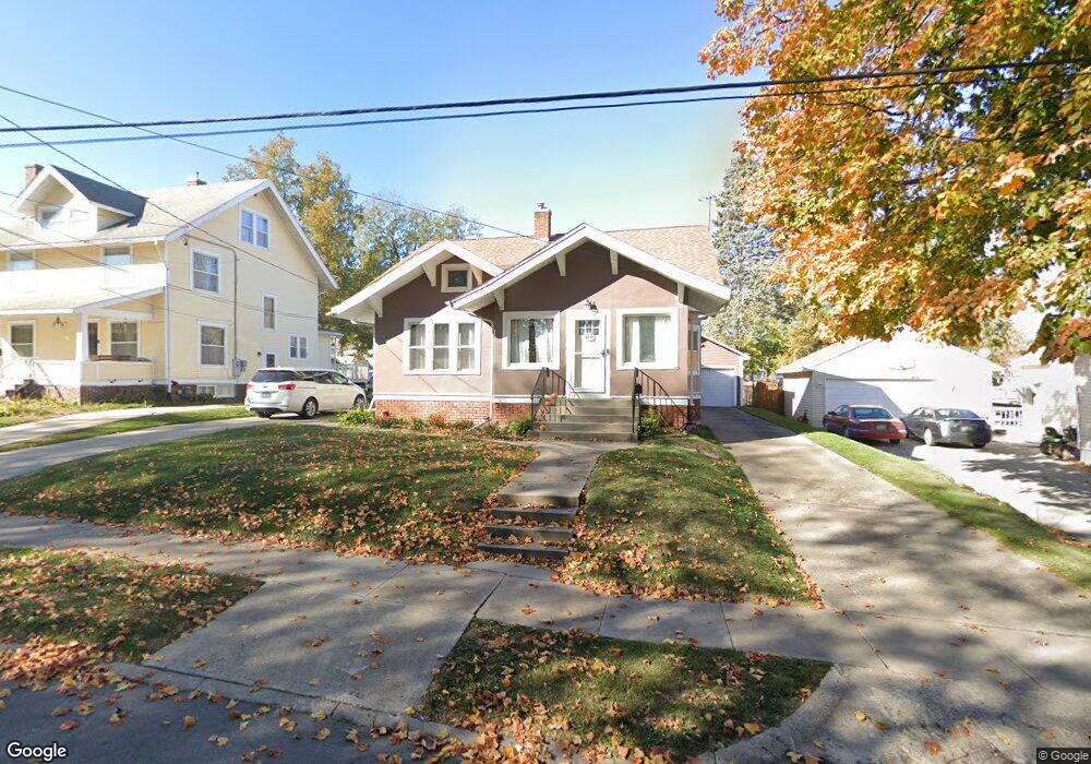 203 E 8th St S, Newton, IA 50208 - photo 1