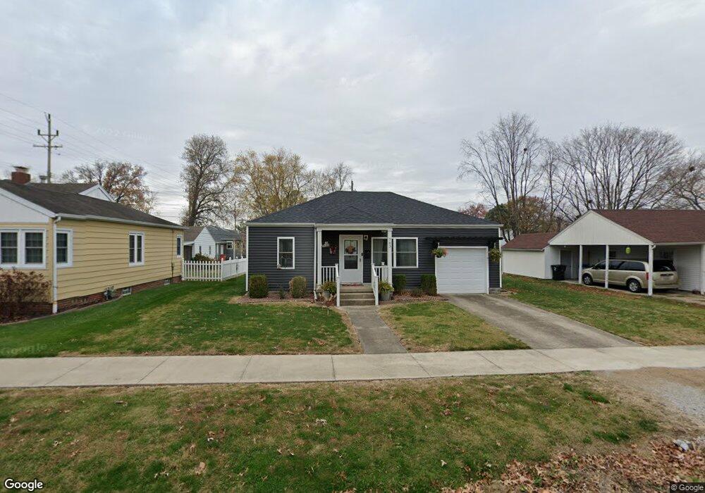 703 N Walnut St, Effingham, IL 62401 - photo 1