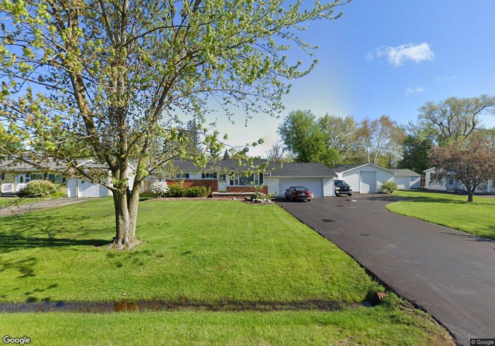 2464 Sue Ann Ln, Flint, MI 48507 - photo 1