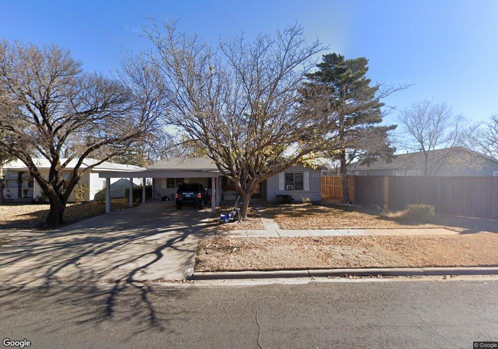 202 Juanita St, Plainview, TX 79072 - photo 1