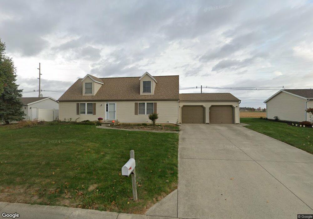 308 Dogwood Dr, Wapakoneta, OH 45895 - photo 1