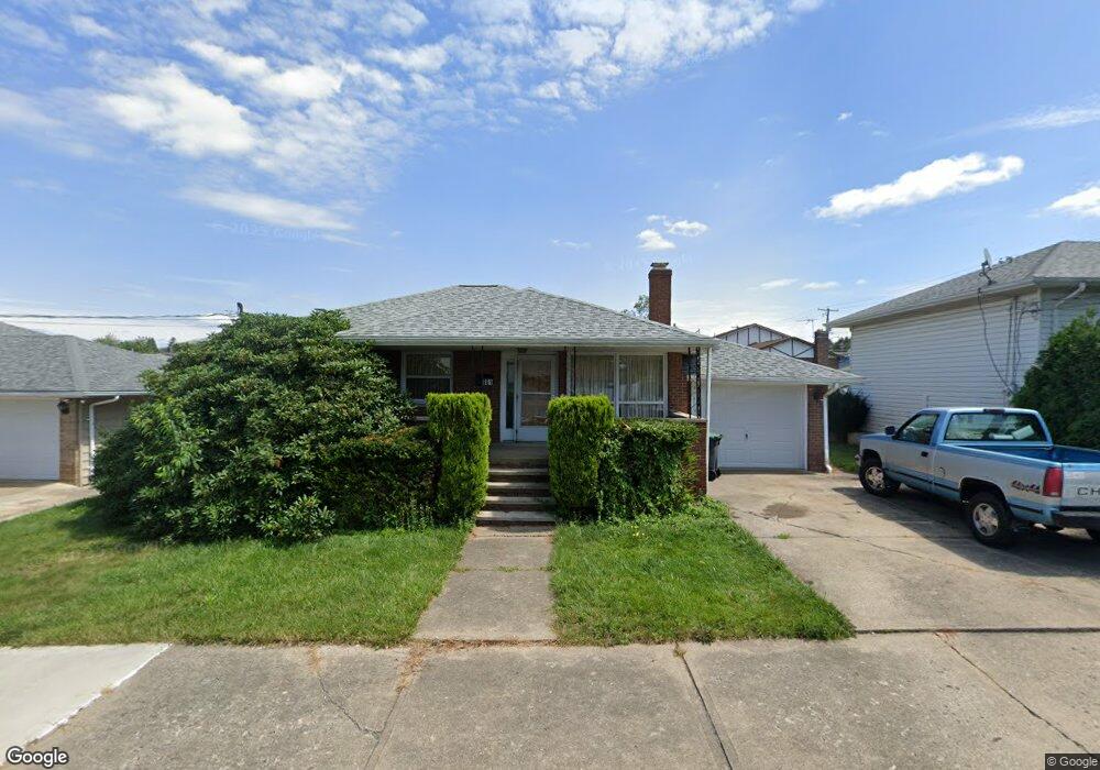 861 Lincoln St, Hazleton, PA 18201 - photo 1