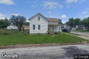 702 3rd St, Buffalo, IA 52728