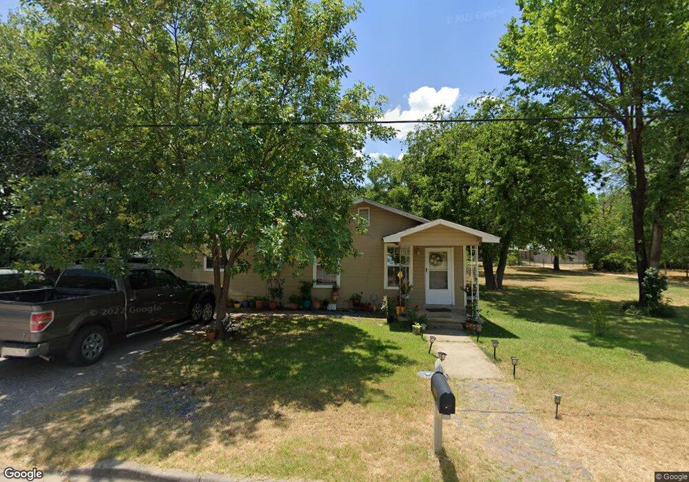 1624 Belcher St, Gainesville, TX 76240 - photo 1