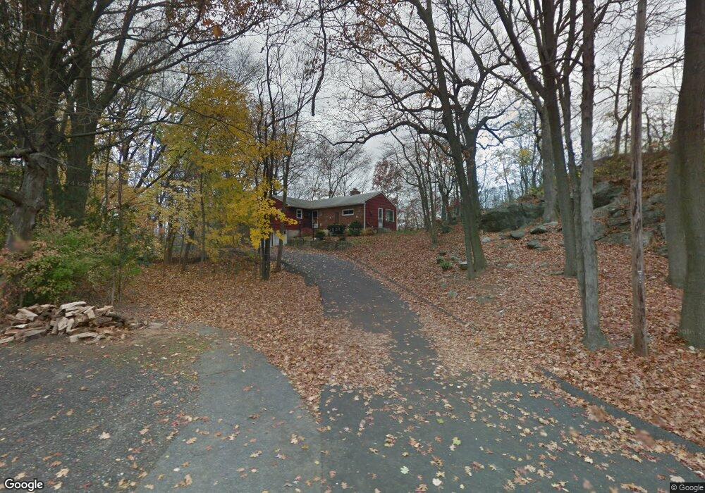 92 Ledgebrook Dr, Norwalk, CT 06854 - photo 1