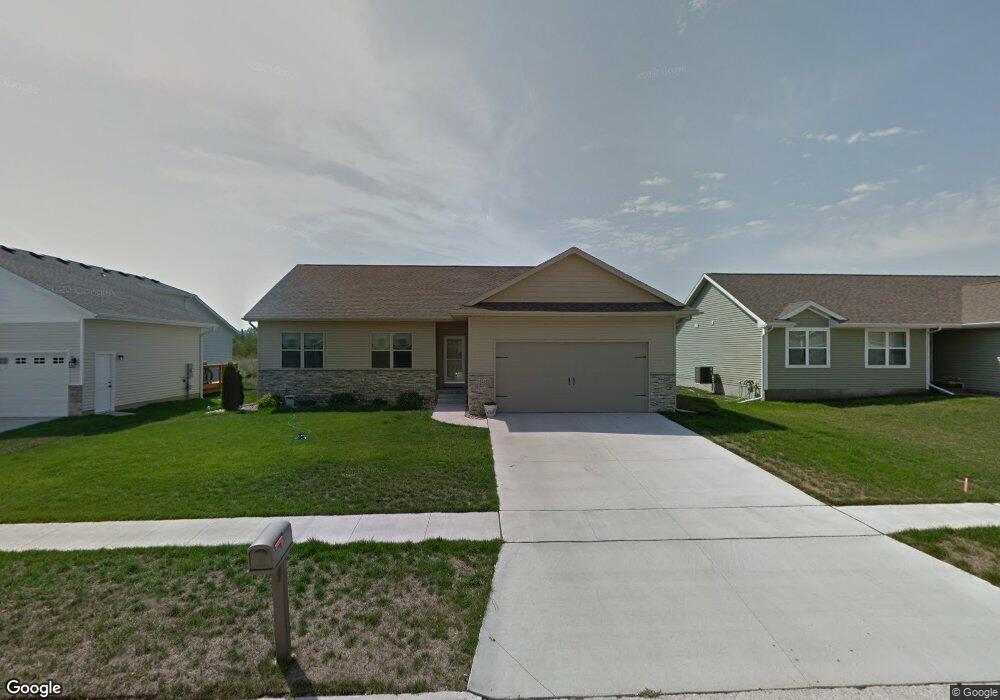 1026 Amelia Dr, Cedar Falls, IA 50613 - photo 1