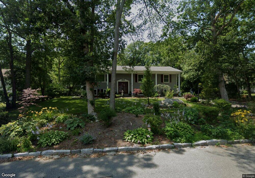 8 John Winthrop St, North Dartmouth, MA 02747 - photo 1