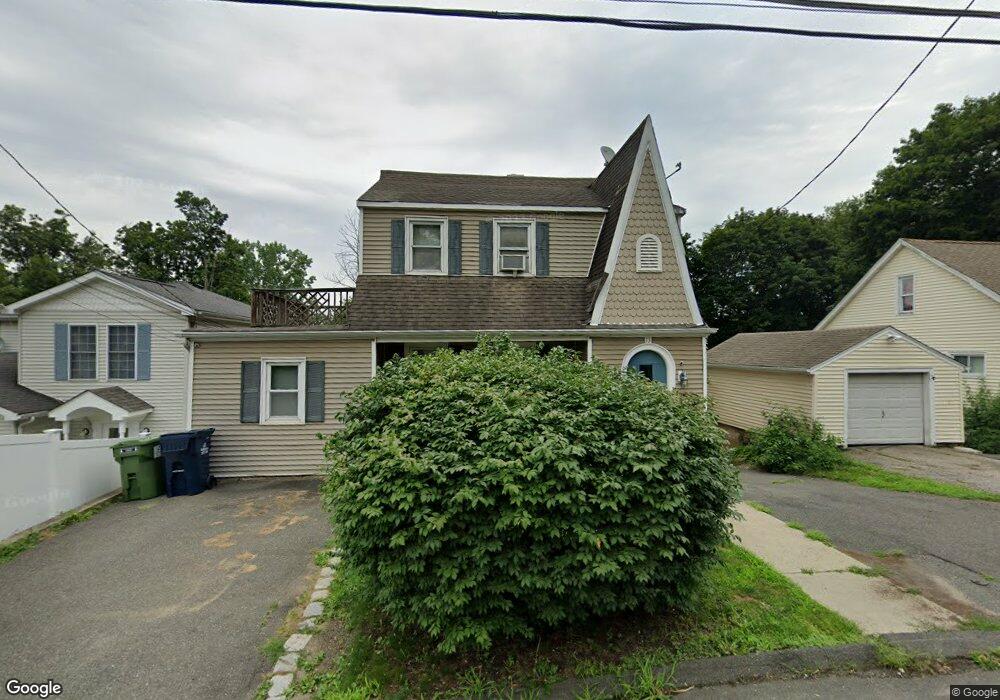 13 1st St unit 1, Danbury, CT 06810 - photo 1