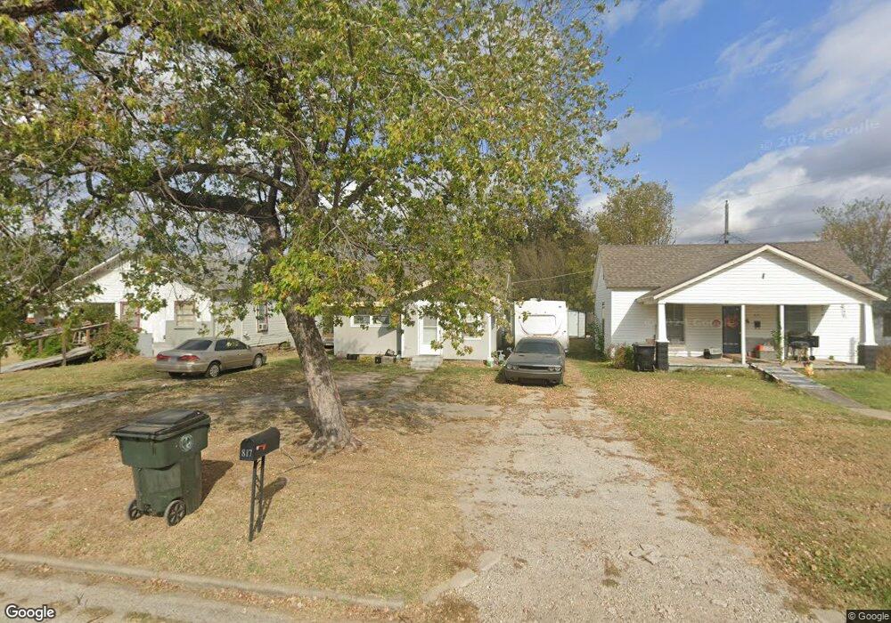 817 W 3rd St, Okmulgee, OK 74447 - photo 1