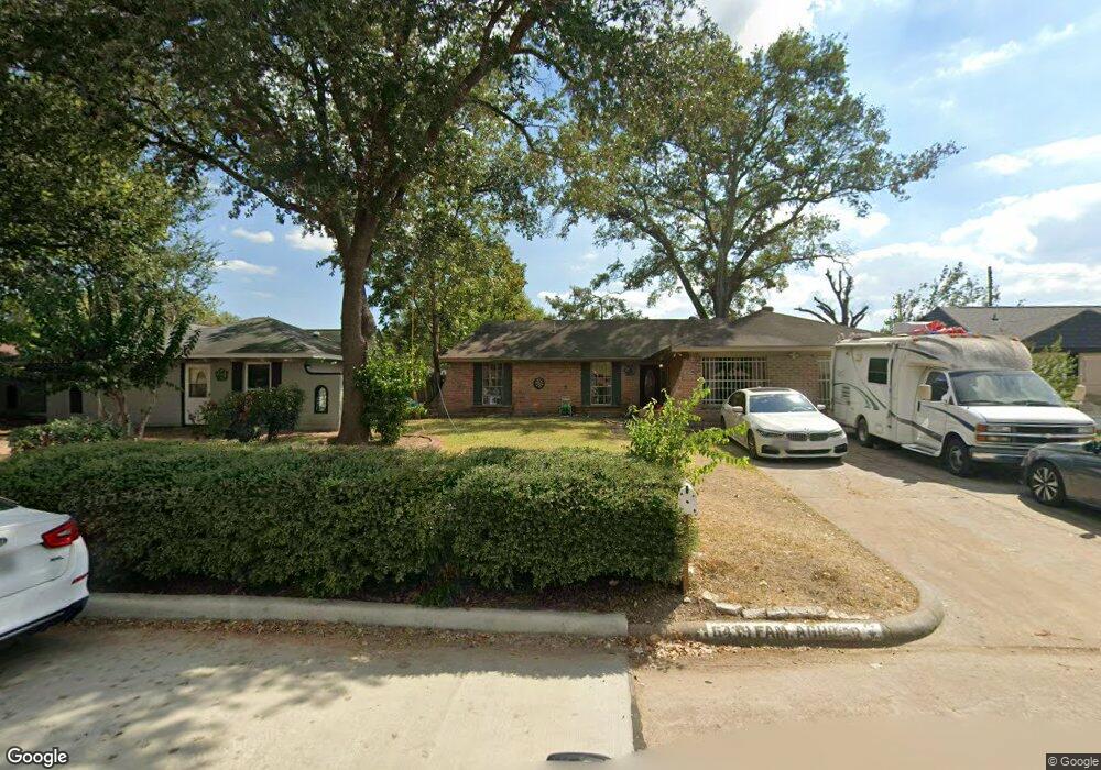 6439 Tall Willow Dr, Houston, TX 77088 - photo 1