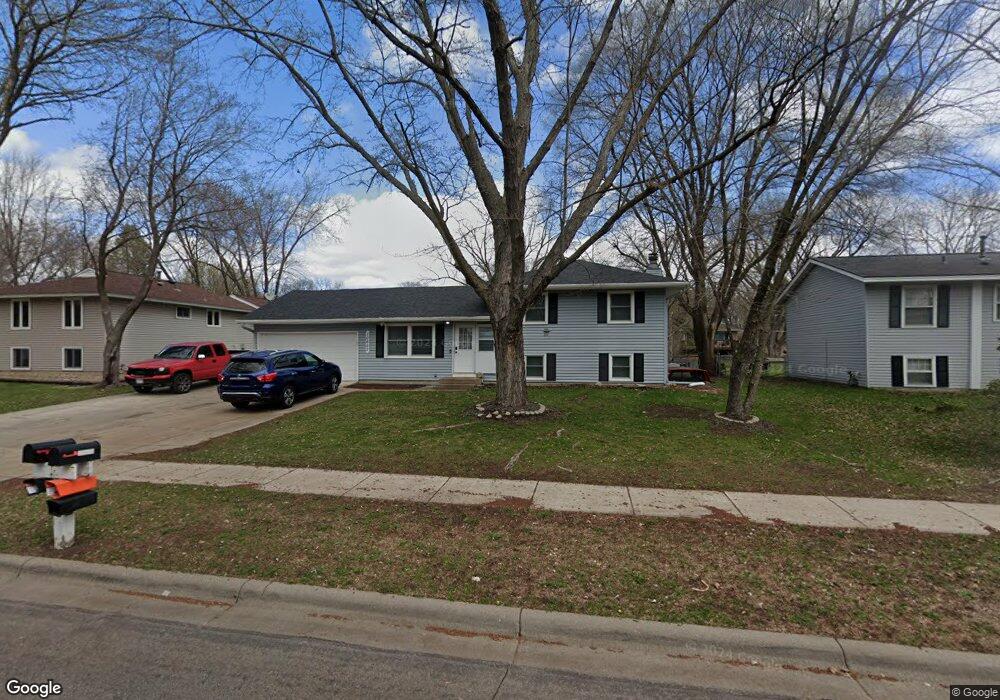 10657 Wren St NW, Coon Rapids, MN 55433 - photo 1