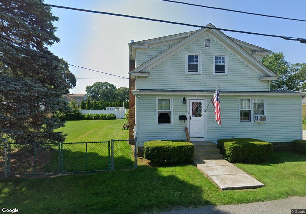 34 Pine Crest Dr, Riverside, RI 02915 - photo 1