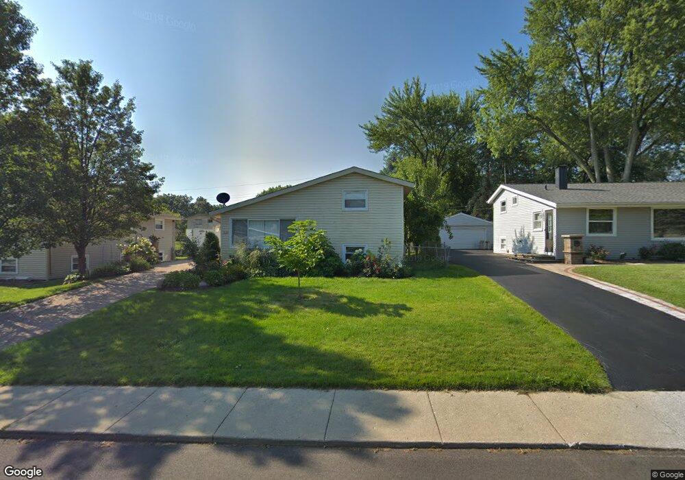 1529 Amarillo Dr, Carpentersville, IL 60110 - photo 1