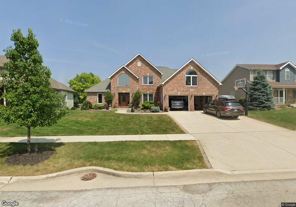 671 Davis Cir, Crown Point, IN 46307 - photo 1