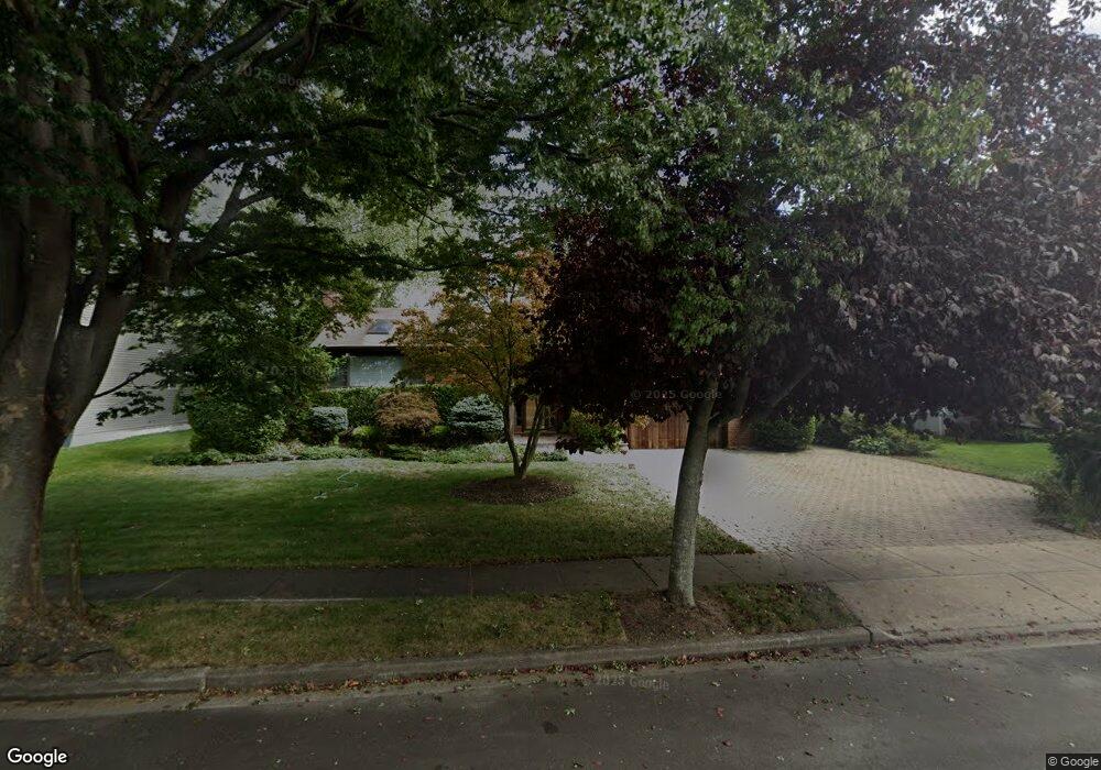 11 1/2 Wisteria Place, Syosset, NY 11791 - photo 1