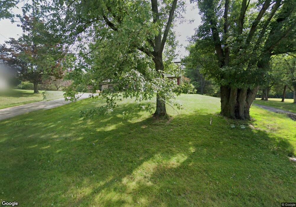 734 Valley View Rd, Eighty Four, PA 15330 - photo 1