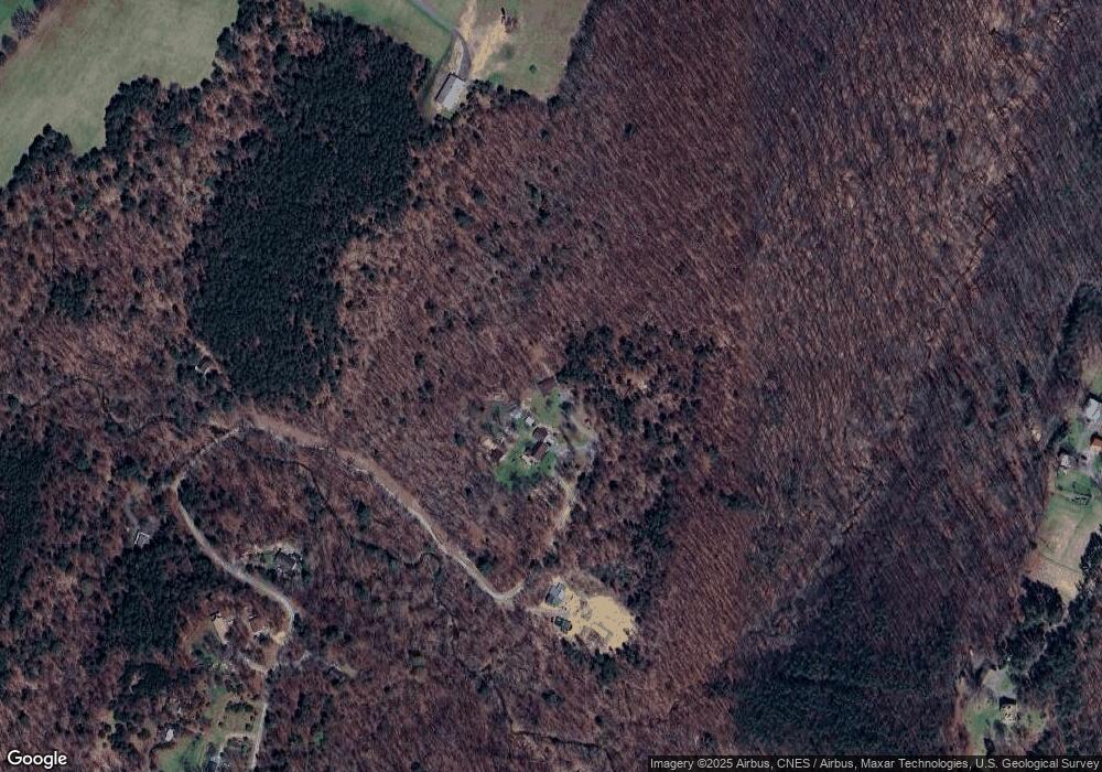 685 Circling Hawk Ln, Berkeley Springs, WV 25411 - photo 1