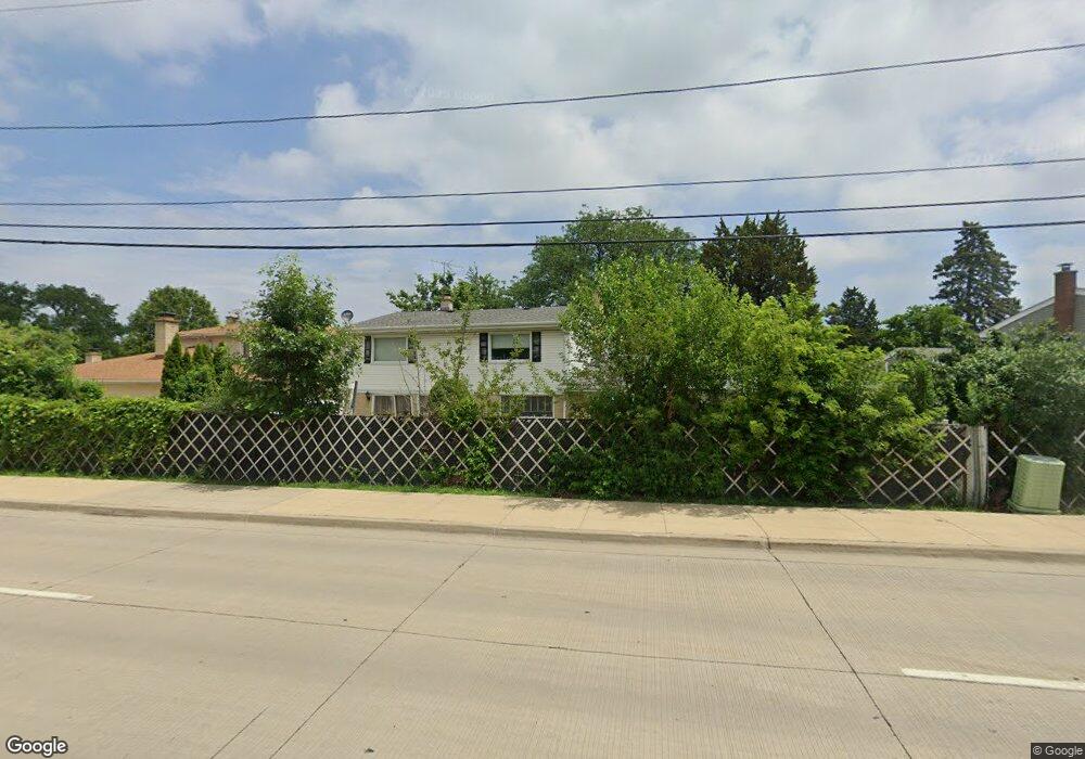 1370 Shagbark Dr, Des Plaines, IL 60018 - photo 1