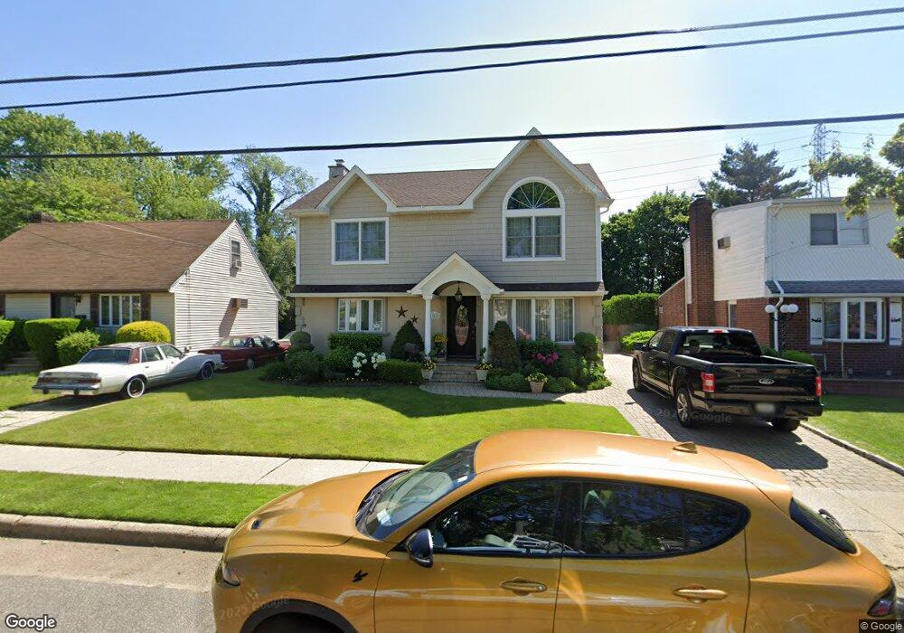 124 Bruce Terrace, Mineola, NY 11501 - photo 1