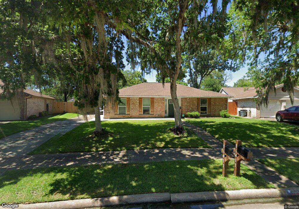 16411 Hibiscus Ln, Friendswood, TX 77546 - photo 1