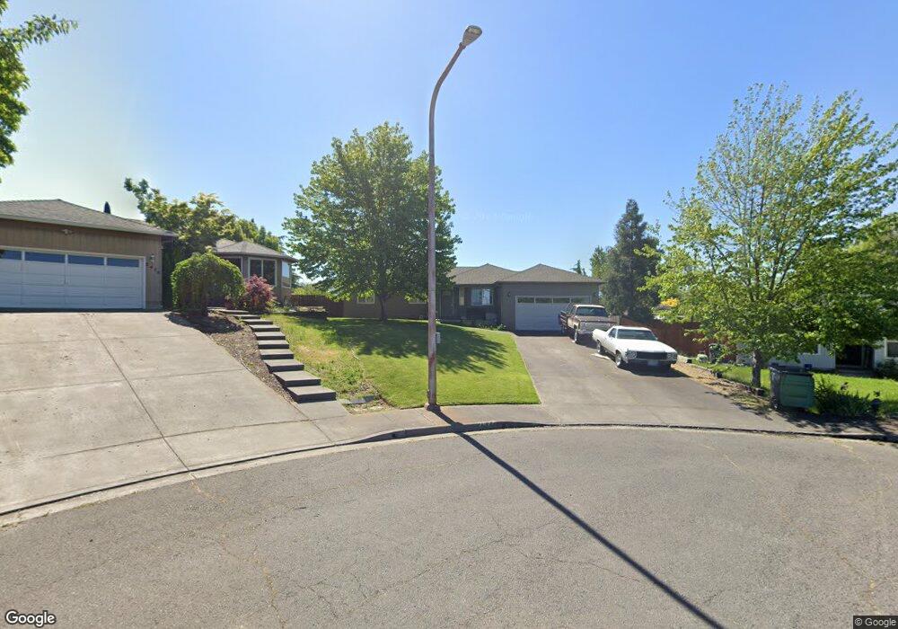 2472 Northcrest Cir, Medford, OR 97504 - photo 1