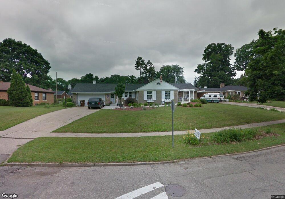 1520 Lindbergh Dr, Lansing, MI 48910 - photo 1