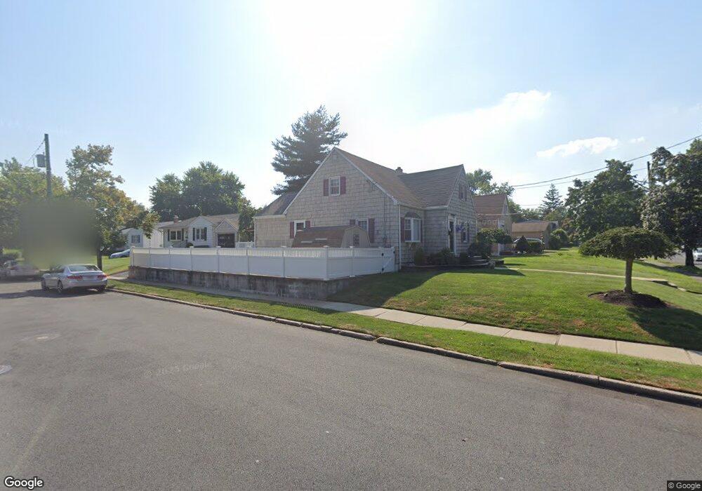 814 W Lake Ave, Rahway, NJ 07065 - photo 1