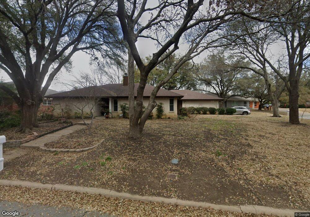 4100 Aragon Dr, Fort Worth, TX 76133 - photo 1